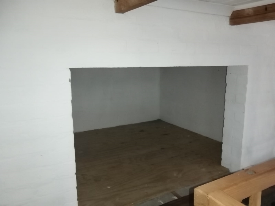 To Let 1 Bedroom Property for Rent in San Michel Western Cape